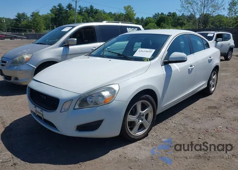 2012 Volvo S60 T5 from USA, damaged, VIN YV1622FSXC2038492
